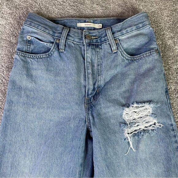 Levi's 94's Baggy Jeans Women’s 25 Blue Straight Leg High Rise Light Denim - Picture 2 of 14